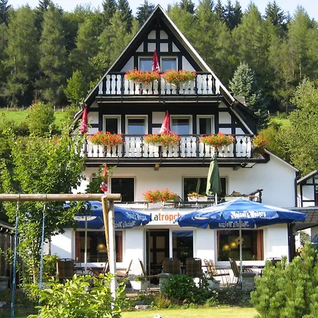 Vendégház & Latroepchen 3*